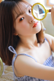 边吃奶边弄进去男女视频